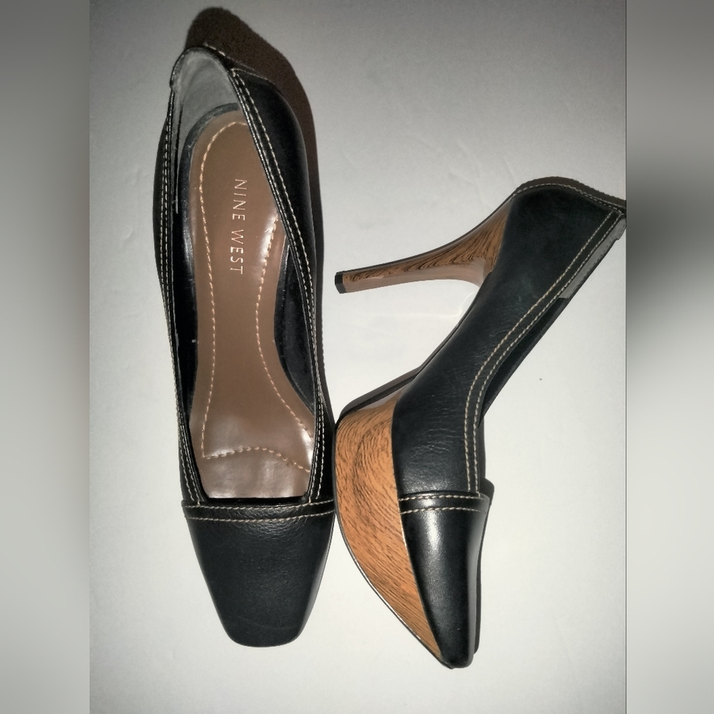 Nine West (Size 8) Black Leather & Wood Grain Platform Business Career Heels